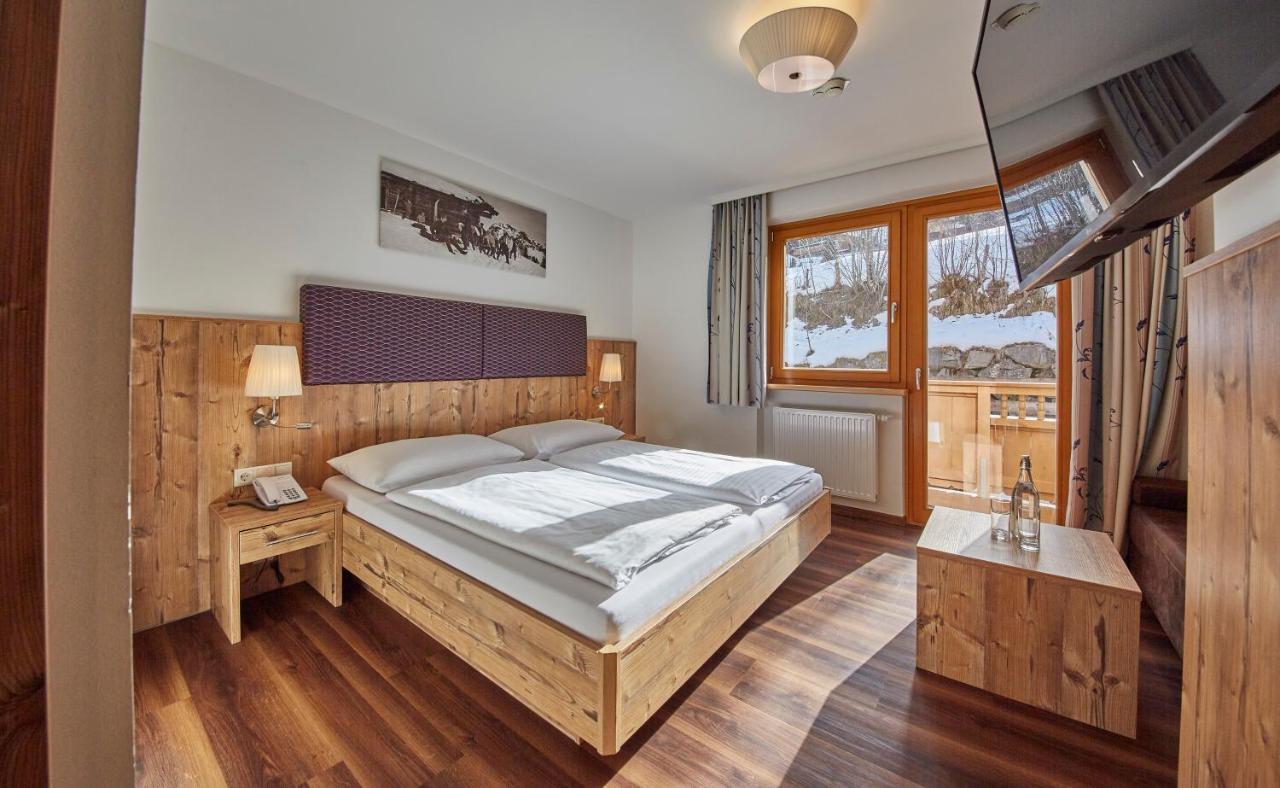 Johanneshof - Dein Mountain Wohlfuehlhotel Saalbach-Hinterglemm Exterior foto