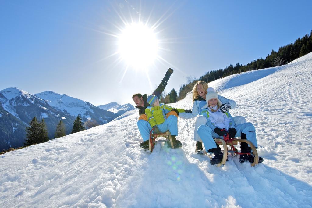 Johanneshof - Dein Mountain Wohlfuehlhotel Saalbach-Hinterglemm Exterior foto